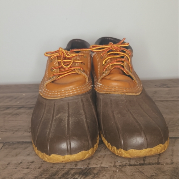 L.L Bean Low Top Bean Boots - Picture 2 of 6